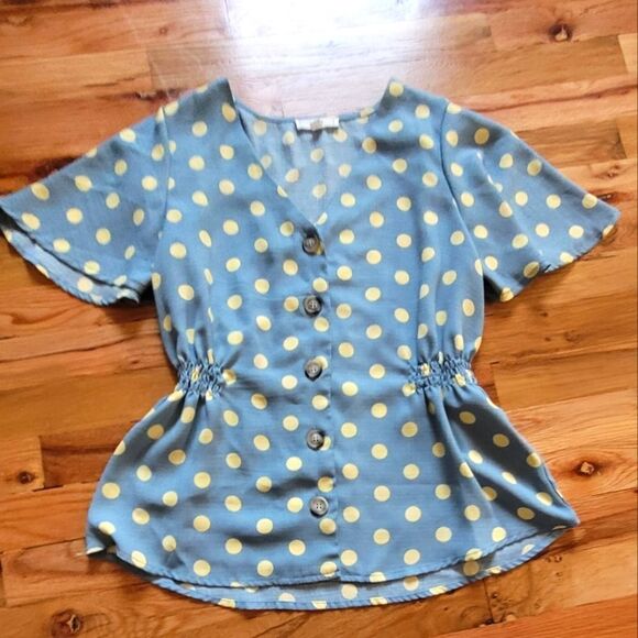 MINE Flutter Sleeve Button Front Polka Dot Peplum Shape Top Medium - Picture 1 of 6